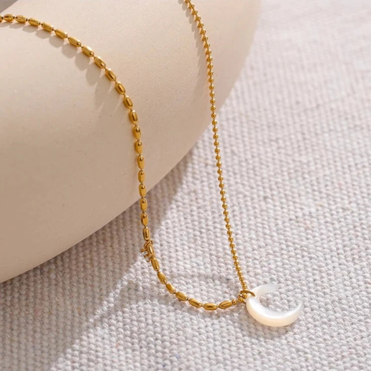 Luna Necklace