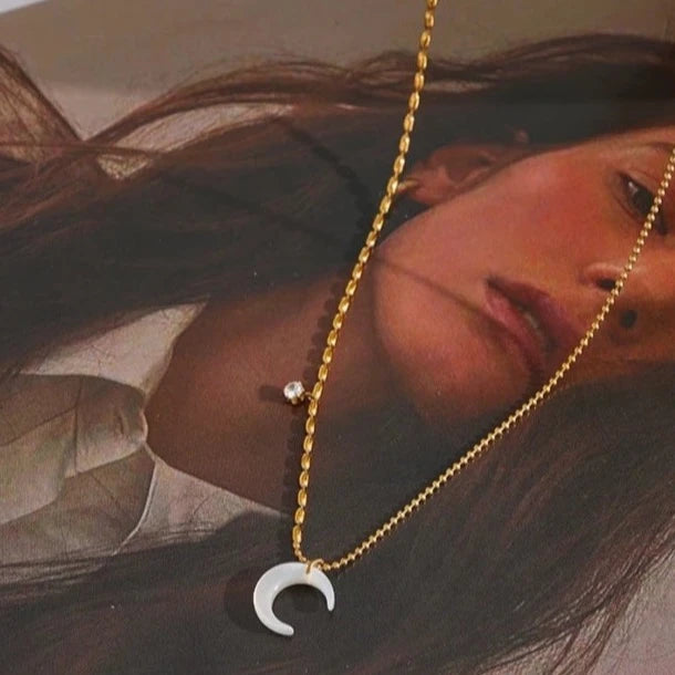 Luna Necklace